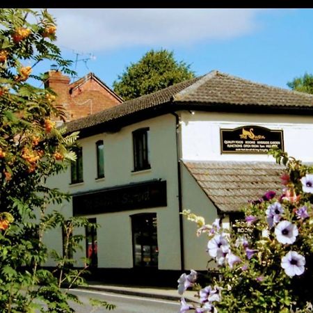 Hotel The Swan @ Stoford Exterior foto The Old Post Office, Great Haywood