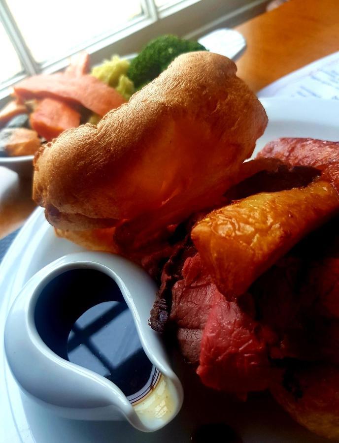 Hotel The Swan @ Stoford Exterior foto Yorkshire pudding