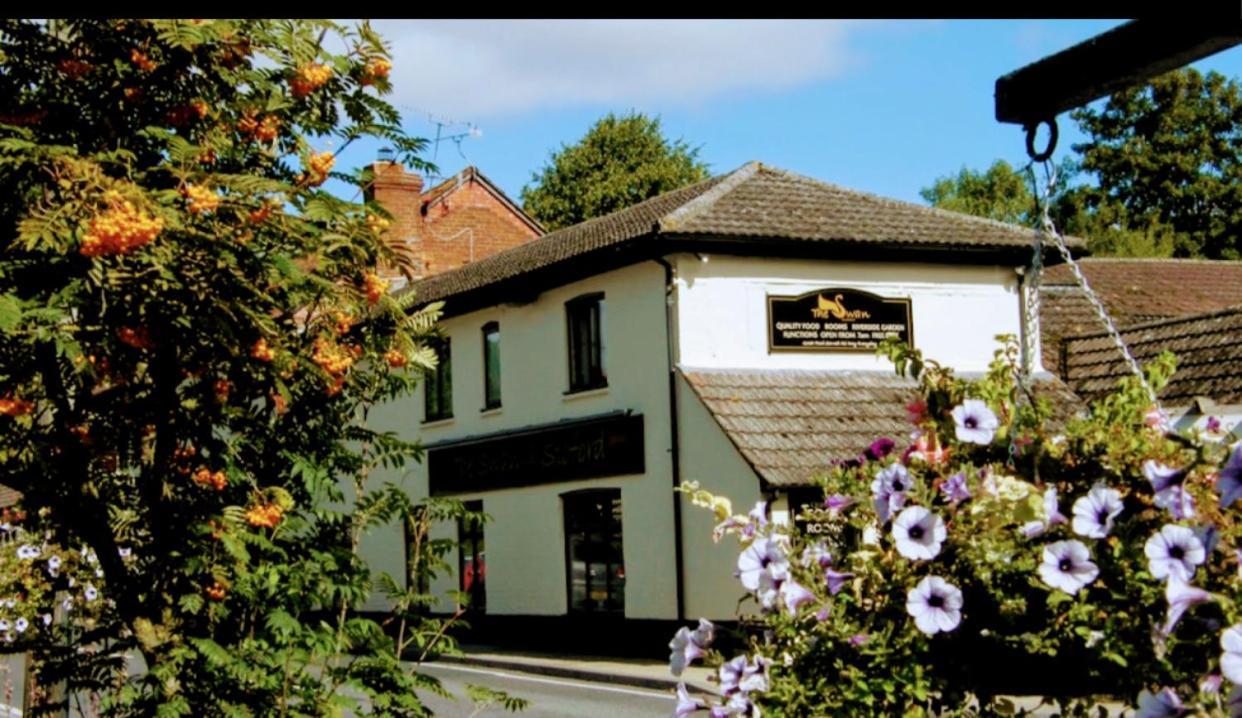 Hotel The Swan @ Stoford Exterior foto The Old Post Office, Great Haywood